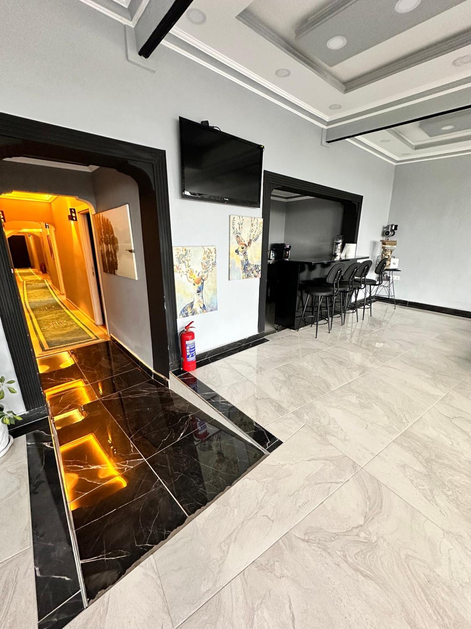 Pilot Hotel Arnavutkoy ภายนอก รูปภาพ